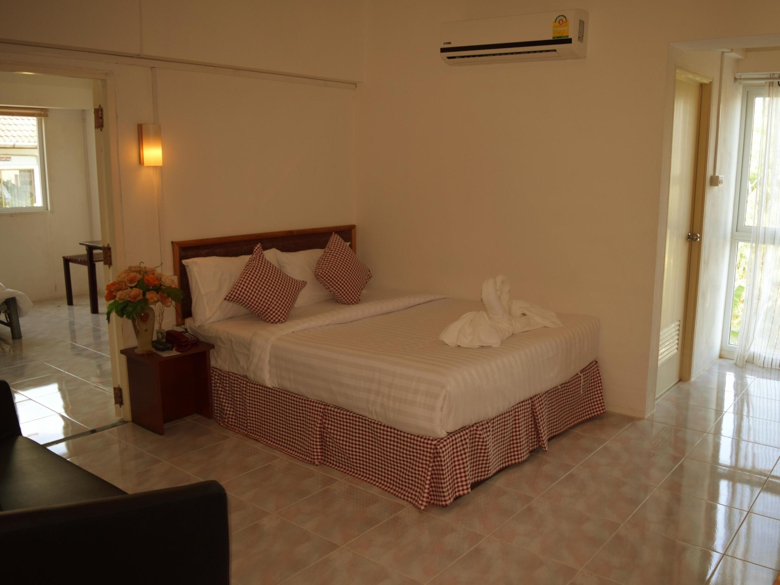 Phuket Hotel De Ratt מראה חיצוני תמונה