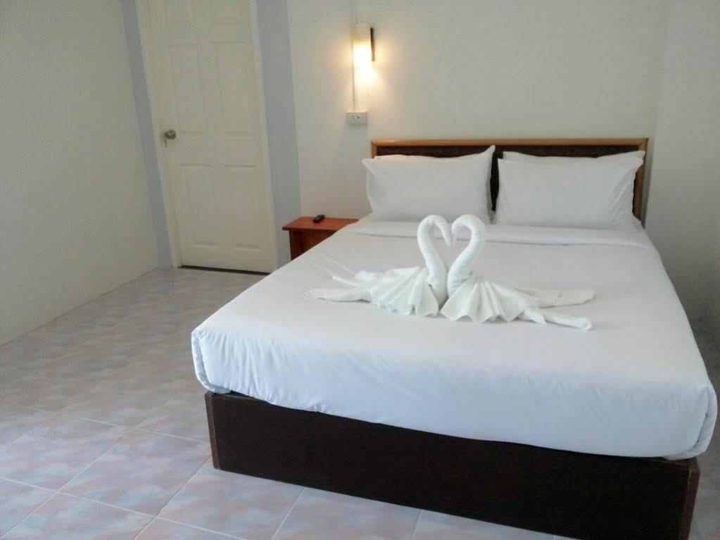 Phuket Hotel De Ratt מראה חיצוני תמונה