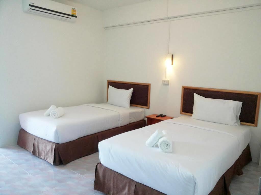 Phuket Hotel De Ratt מראה חיצוני תמונה