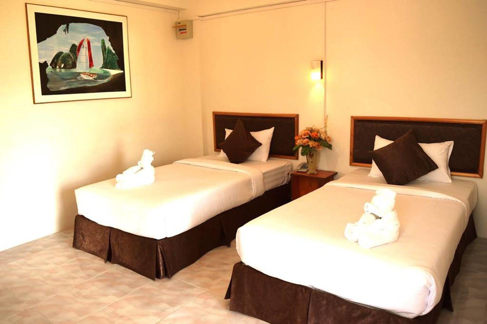 Phuket Hotel De Ratt מראה חיצוני תמונה