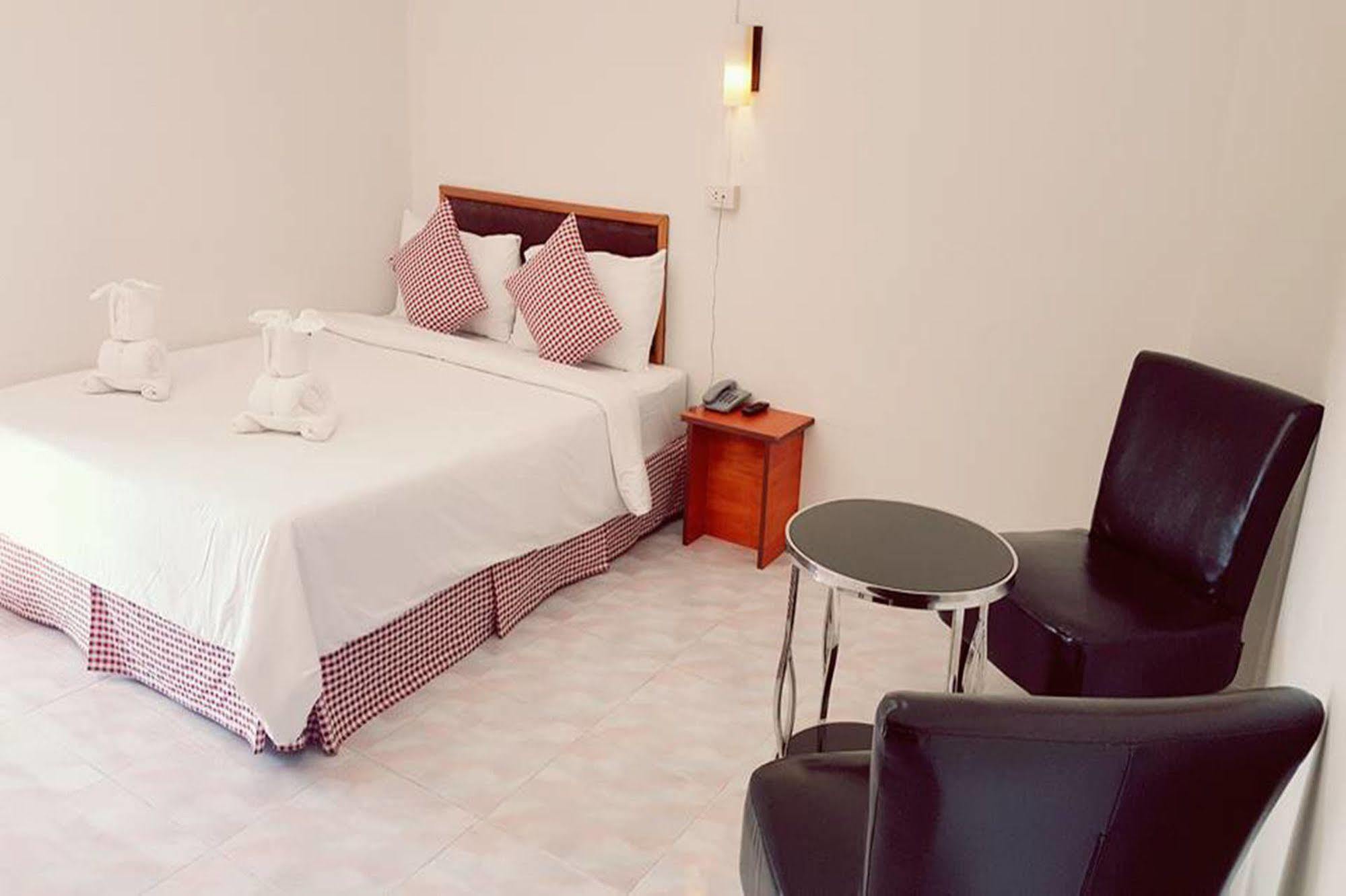 Phuket Hotel De Ratt מראה חיצוני תמונה