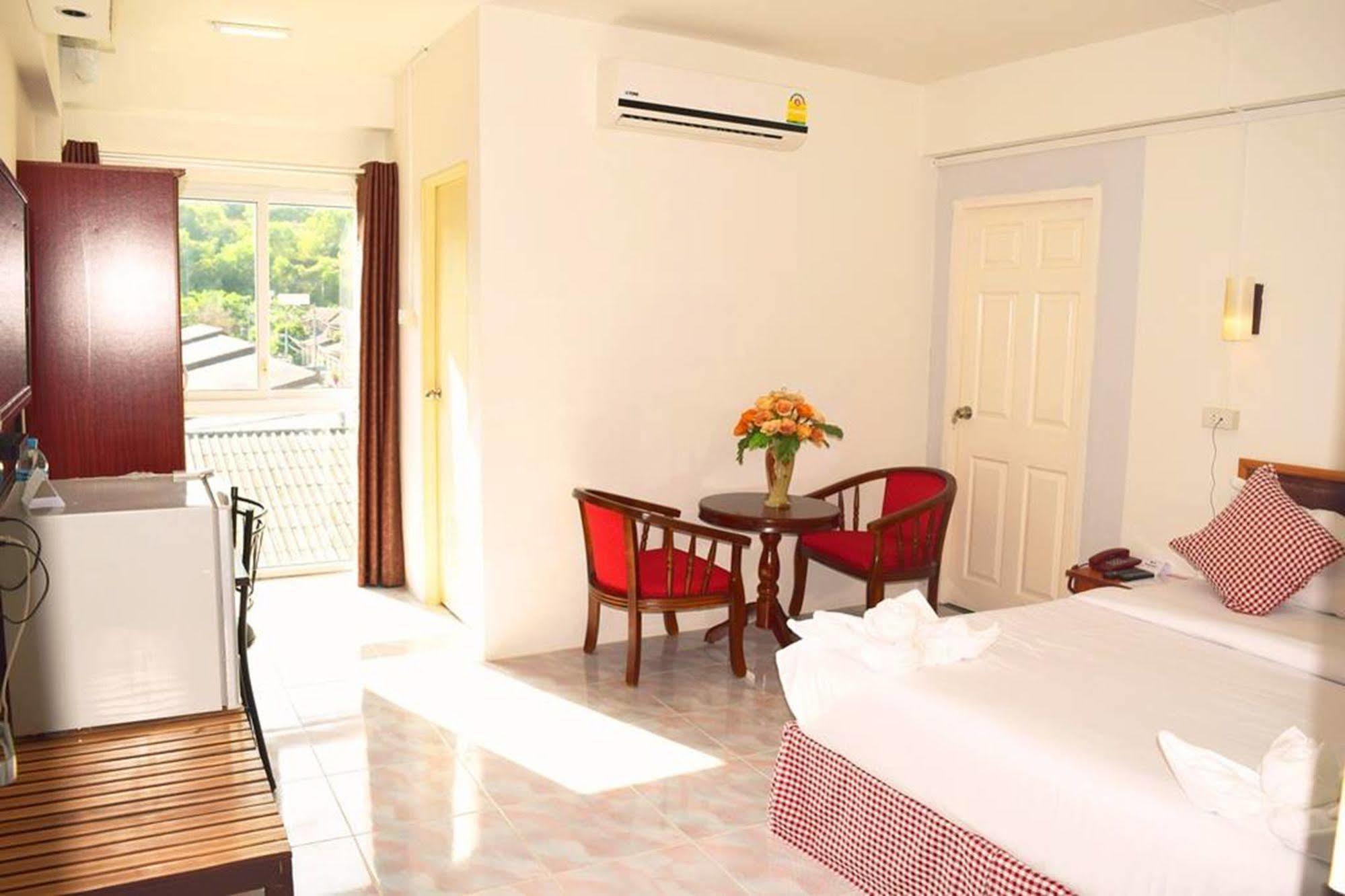 Phuket Hotel De Ratt מראה חיצוני תמונה